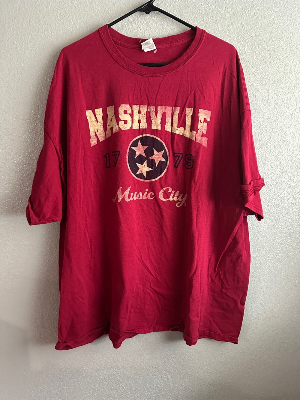 Gildan Red 'Nashville Music City' Graphic Tee